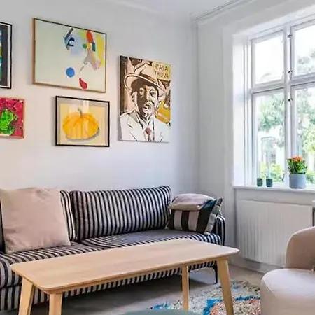 Historic Row House In Humleby Near Frederiksberg København
