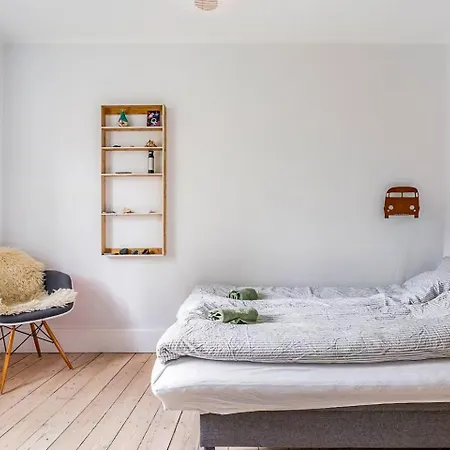 Historic Row House In Humleby Near Frederiksberg Feriehus *